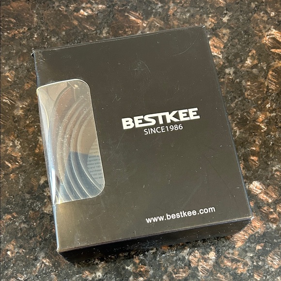 Bestkee Black Adjustable Belt - Picture 4 of 5